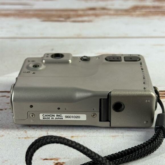 Canon ELPH APS Film Camera Silver with Case & Built-in Flash - Picture 5 of 6